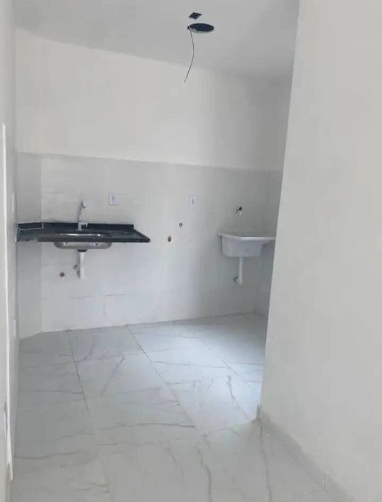 Apartamento 2quartos,vista alegre,300m da RJ 104