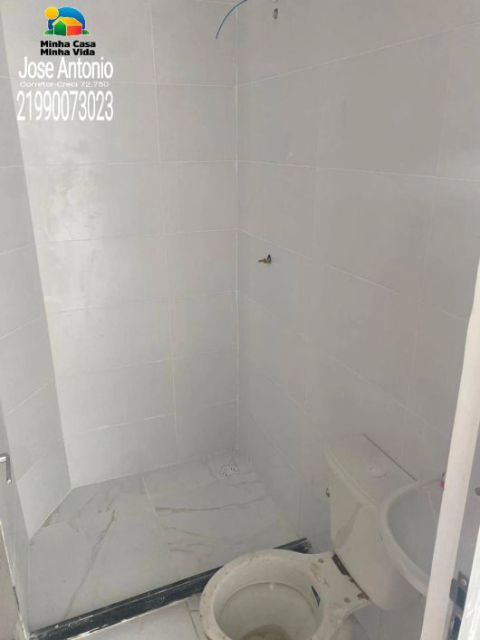 Apartamento 2quartos,sacada,em Vista Alegre,10minutos da padaria vitoriosa