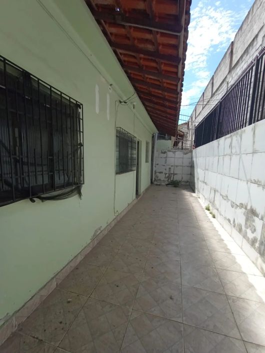 Casa á Venda na 18 do Forte no Mutuá - São Gonçalo