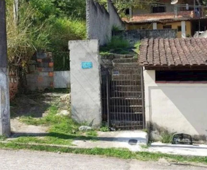 Casa no Engenho Pequeno em São Gonçalo/RJ