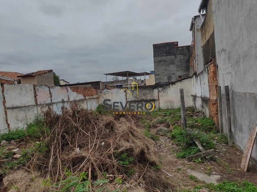 Terreno à venda no bairro Zé Garoto - São Gonçalo/RJ