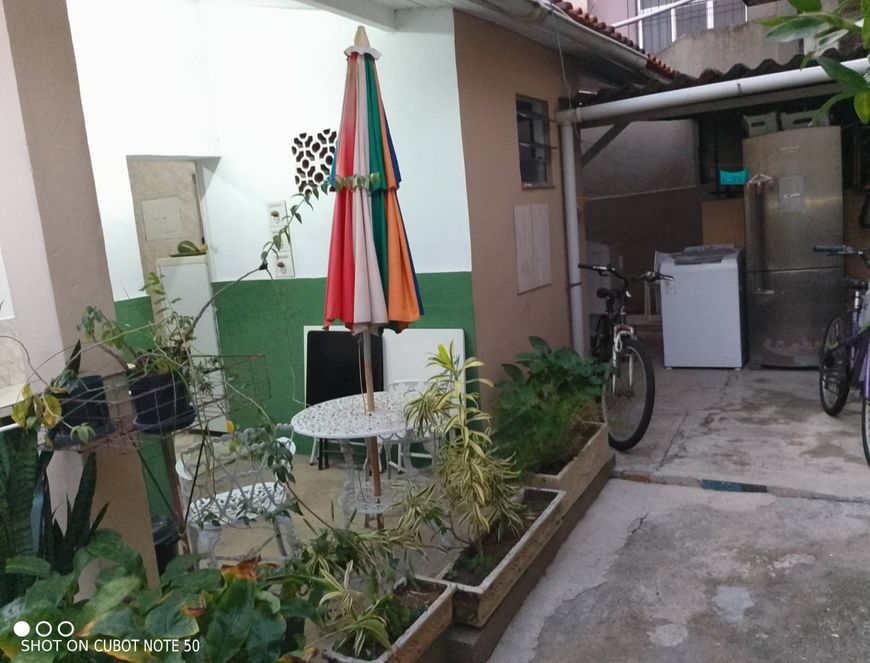 casinha muito boa na rua Cambuí
