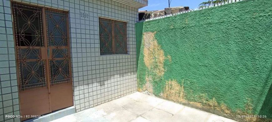 Casa à venda em rua pública, BOM PARTO, Maceió, AL