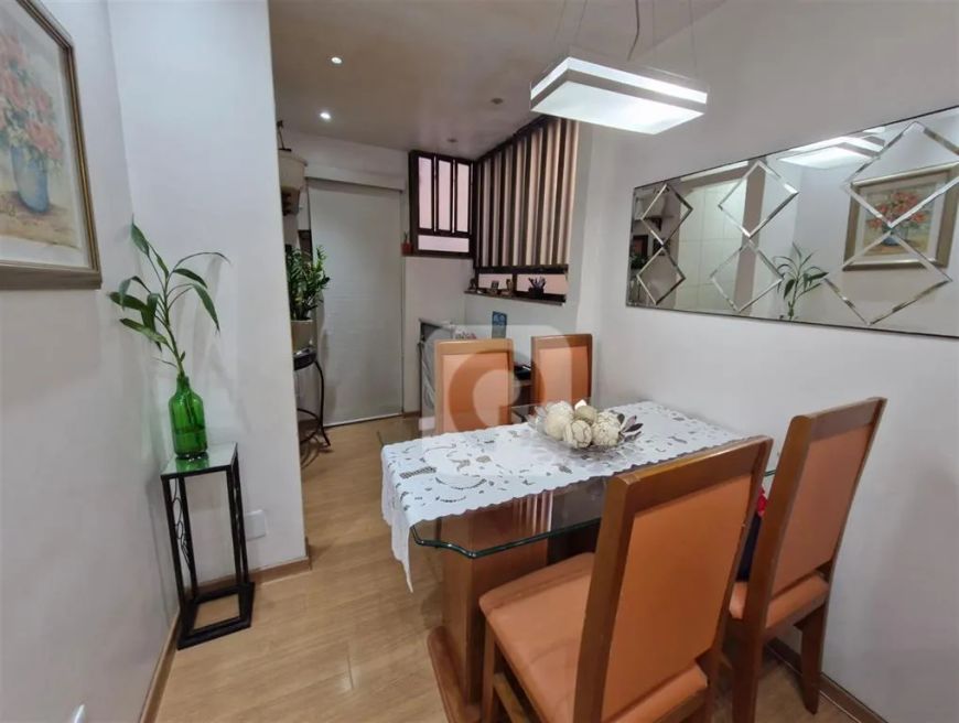 Excelente apartamento de 02 quartos na Glória!!
