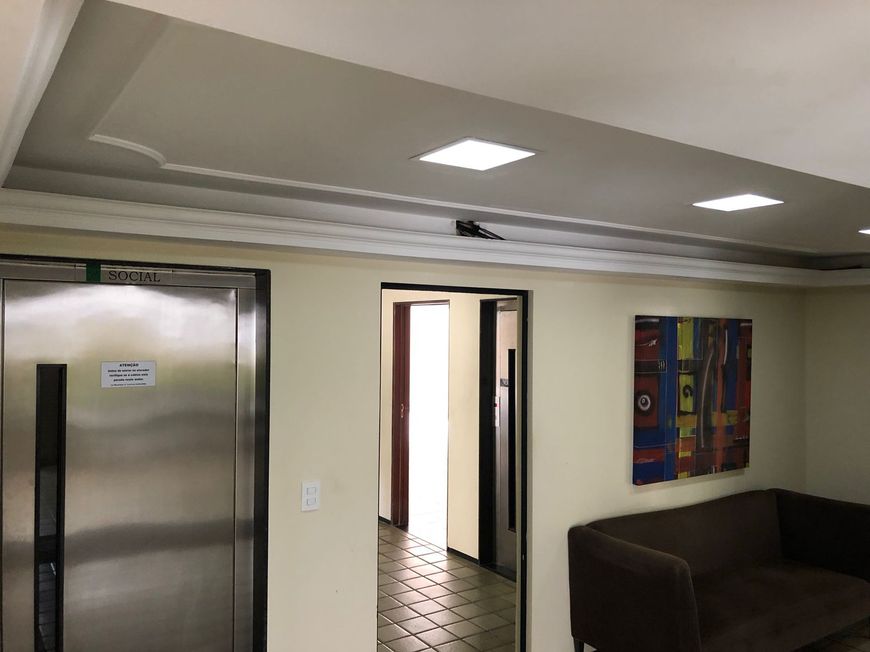Apartamento para venda possui 82,4m² com 3/4 em Ponta Verde - Maceió - AL