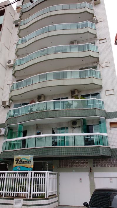 Apartamento para venda tem 154 metros quadrados com 3 quartos