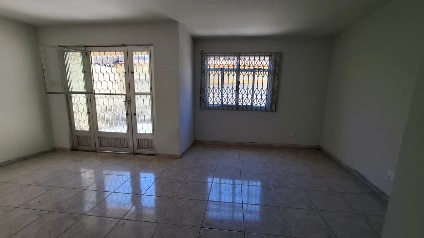 Vendo Casa no Bairro - Laguna e Dourados Duque de Caxias - Próximo ao corpo de Bombeiros