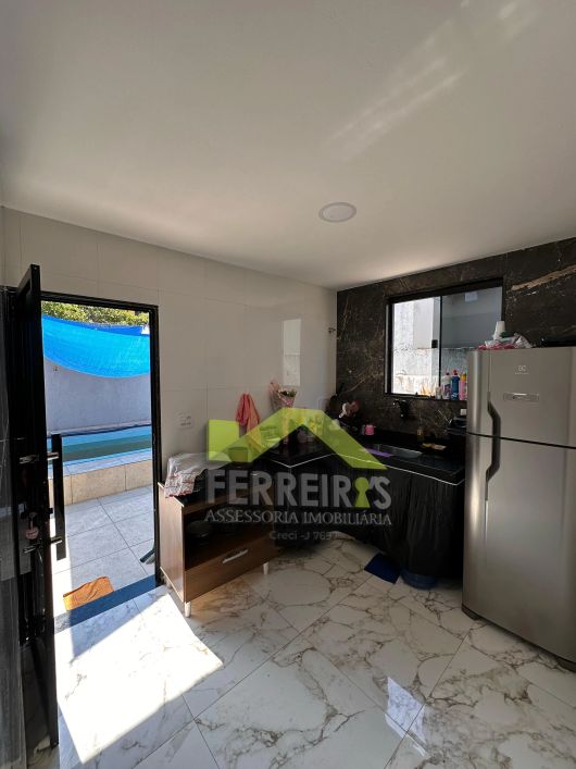 Casa Linear Reformada em Condomínio Fechado