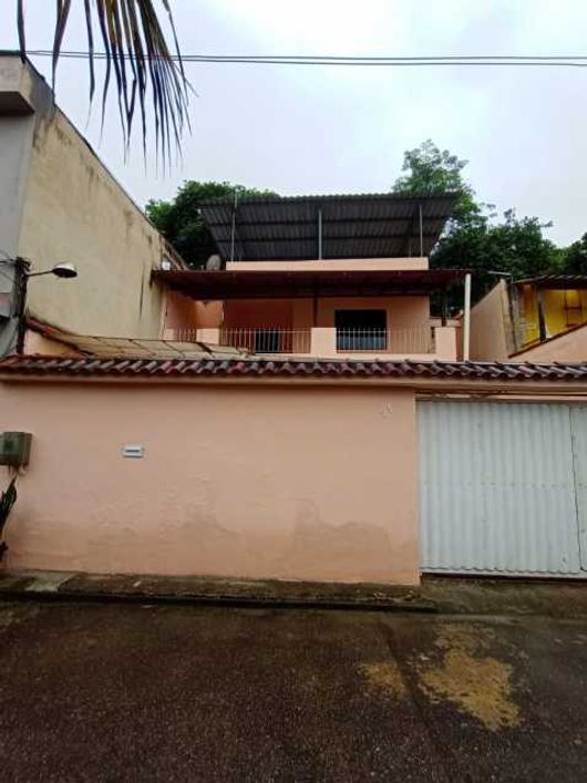 Casa de rua - / Residencial / Jardim Primavera