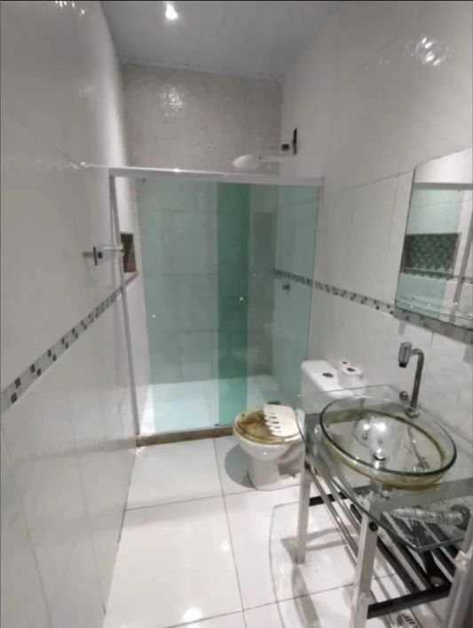 Imóvel para venda possui 100 metros quadrados com 2 quartos em Vila Sarapuí - Duque de Caxias - RJ