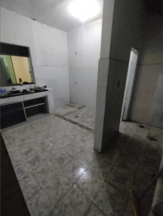 Imóvel para venda possui 100 metros quadrados com 2 quartos em Vila Sarapuí - Duque de Caxias - RJ