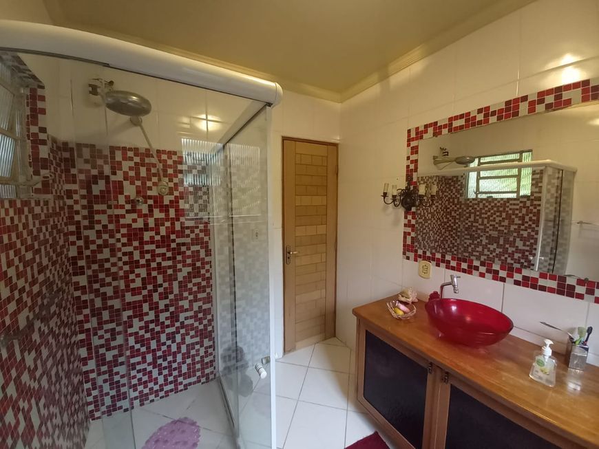 Casa grande com quintal em Parque Paulista.