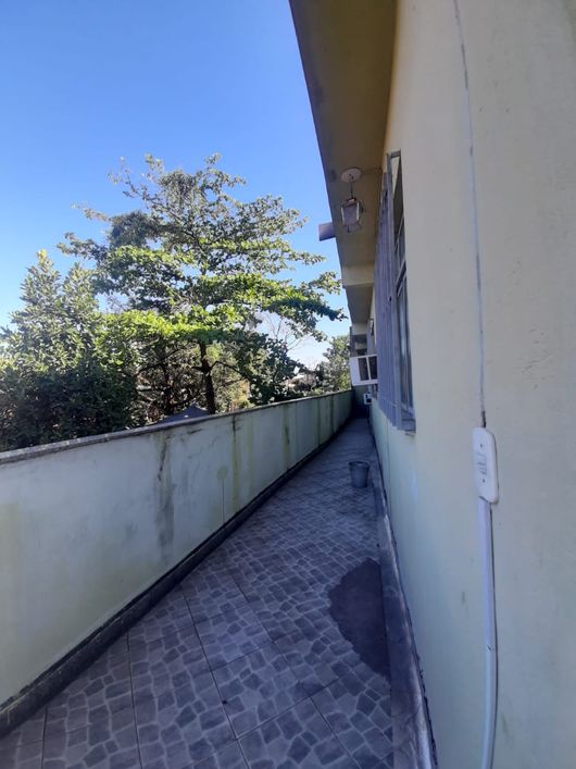COD.1024 Apartamento com 2 quartos e garagem na Dr. Laureano.