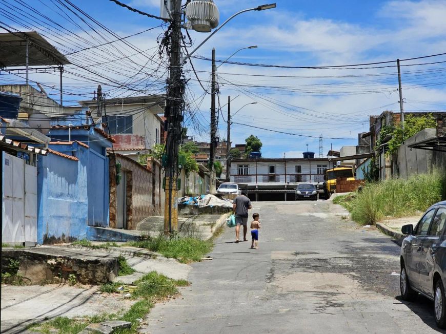 Casa para Venda em Duque de Caxias, Parque Muísa, 2 dormitórios, 1 banheiro, 2 vagas