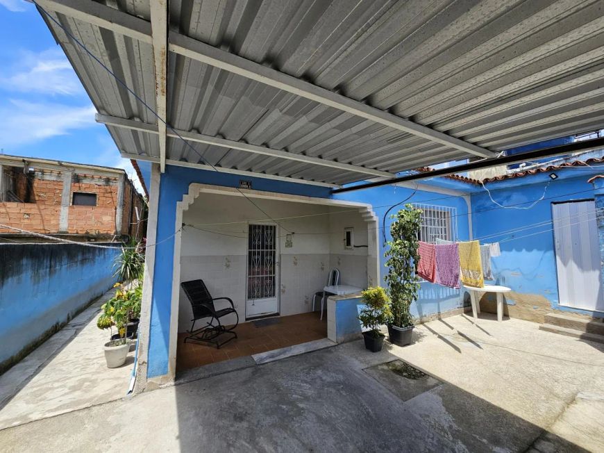 Casa para Venda em Duque de Caxias, Parque Muísa, 2 dormitórios, 1 banheiro, 2 vagas