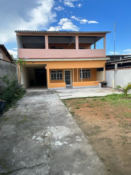 ÓTIMA CASA C/ QUINTAL, PRONTA PARA MORAR- 3 QUARTOS E SUÍTE EM IMBARIE !!!