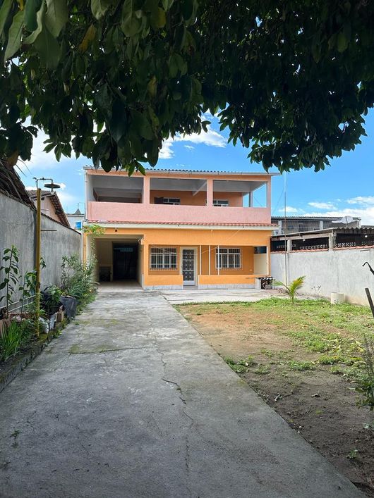 ÓTIMA CASA C/ QUINTAL, PRONTA PARA MORAR- 3 QUARTOS E SUÍTE EM IMBARIE !!!