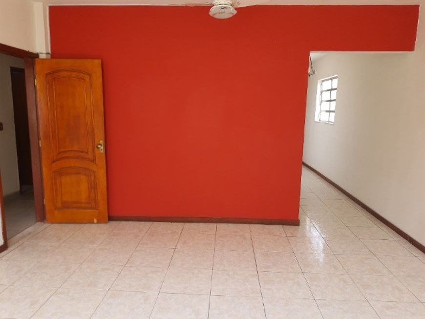 Vendo Aptº 3 Quartos - 133m² - 2 Banh. - 2 Vagas - 4º Andar - Centro de Duque de Caxias