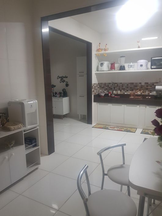 Casa EXCELENTE, TODA NOVINHA, MARAVILHOSA!!! Entrar e morar!!!!