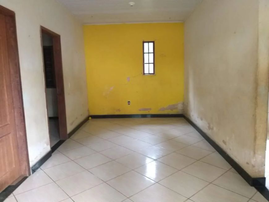 Casa à venda na Rua Augusto José, Capivari, Duque de Caxias - RJ