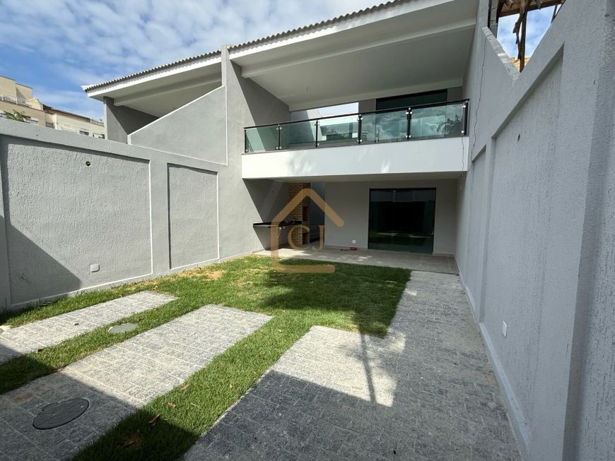 casa com 05 quartos na Freguesia de Jacarepaguá