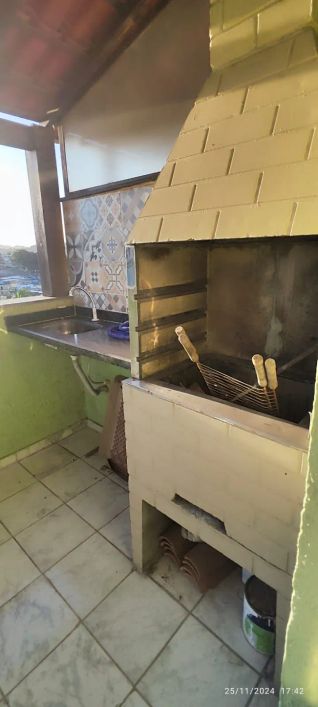 Apartamento para venda tem 100 metros quadrados com 4 quartos