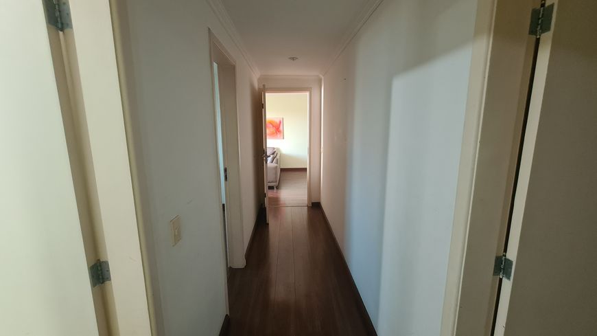 OPORTUNIDADE ÚNICA! Excelente apartamento 2 quartos, varanda grande, piscina, churrasqueira e jogos!