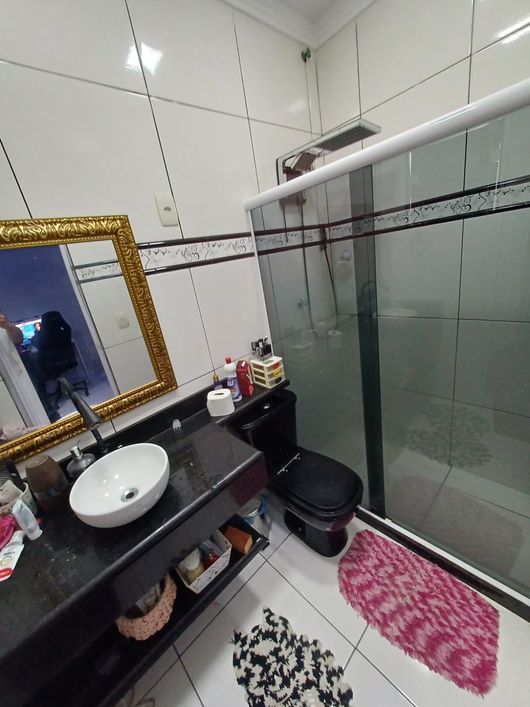 Casa com suíte e garagem, alto padrão