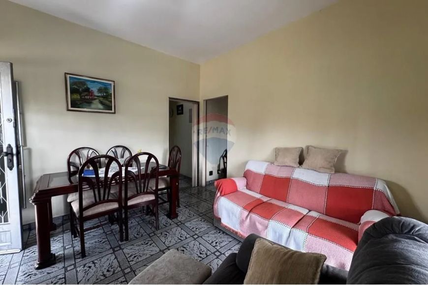 Casa Triplex de 185m² à venda por R$ 473.000,00 em Duque de Caxias!