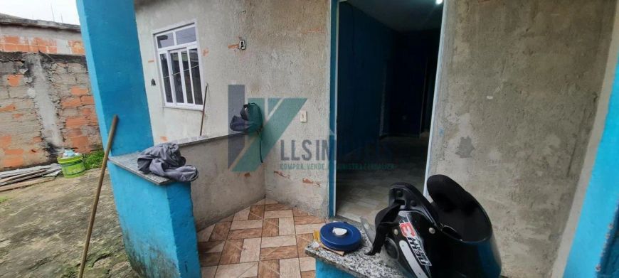 Casa para Venda em Duque de Caxias, Saracuruna, 2 dormitórios, 1 banheiro, 1 vaga