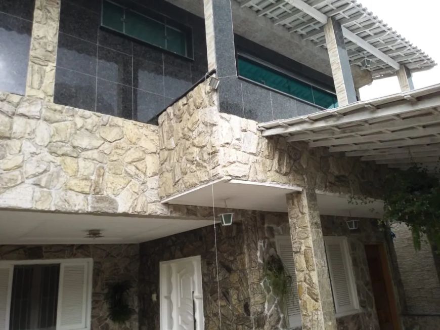 Duplex para venda com 280 metros quadrados com 3 quartos, 2 suítes, closet, piscina, salão de festa