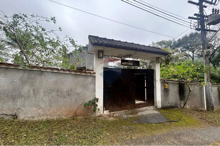 Casa com Terreno de 1.419m² à venda por R$ 380.000,00 na Subida da Serra de Petrópolis Em Duque de C