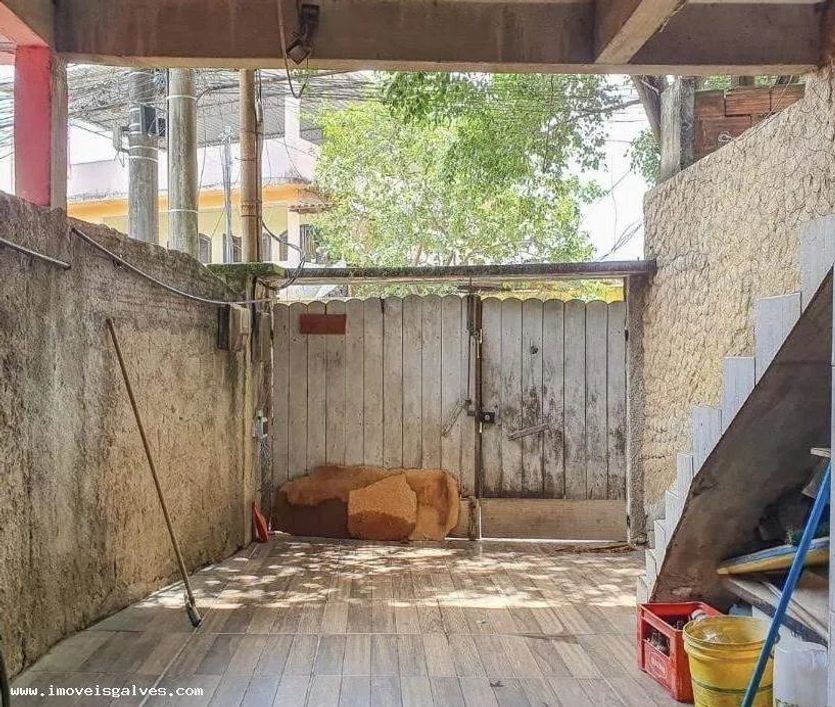 Casa 2 quartos com terraço e churrasqueira em Saracuruna - Duque de Caxias - RJ. Contate-me ( 21 )9