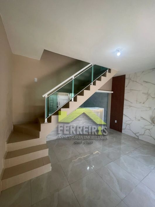 Casa linda ao lado da Av. aut.club reformada com 2 quartos, financiamento bancário.