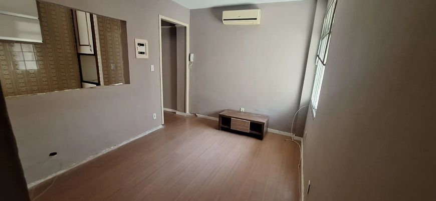 Apartamento na Rua Emília Nunes Costa, Duque de Caxias, 2 quartos com 1 banheiro