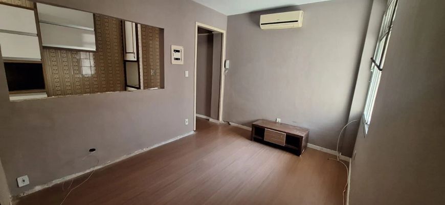 Apartamento na Rua Emília Nunes Costa, Duque de Caxias, 2 quartos com 1 banheiro