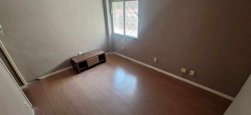 Apartamento na Rua Emília Nunes Costa, Duque de Caxias, 2 quartos com 1 banheiro