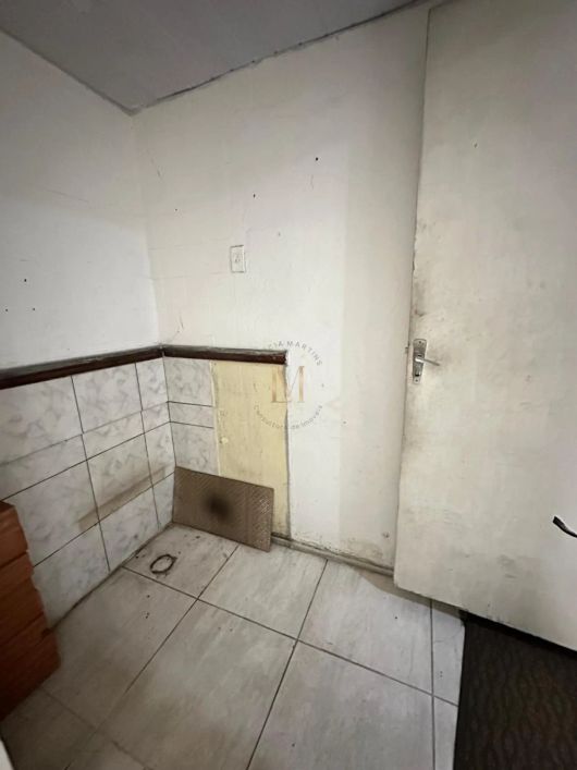 Loja à venda em Duque de Caxias, Parque Lafaiete, com 30 m²