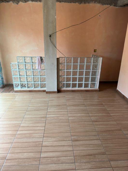 OPORTUNIDADE Casa a 5min do DOM ATACADISTA em Sta. Cruz da Serra