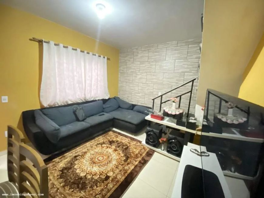 Casa duplex 2 quartos - 70m² em Saracuruna - Duque de Caxias - RJ. Contate-me ( 21 )9 9 2 4 6 2435 -
