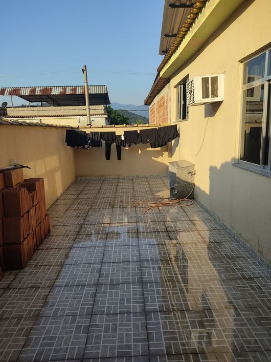 Casa sobrado com 2 quartos – Xerem