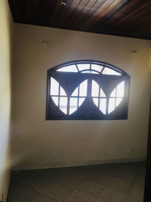 Casa com quintal em Jardim Olimpo.