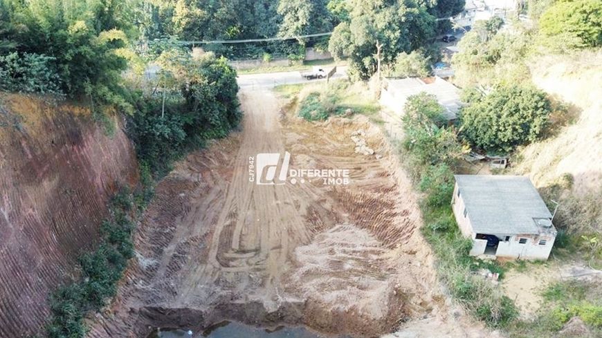 Terreno à venda, 3000 m² por R$ 300.000,00 - Chácaras Rio-Petrópolis - Duque de Caxias/RJ