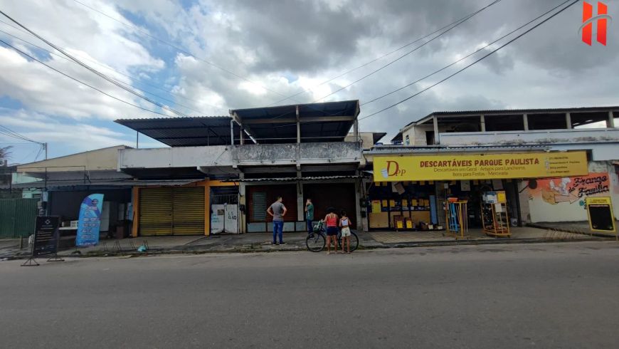 Terreno com 360m² c/ 2 Lojas, 3 Casas e 1 Quitinete no Pq Paulista.