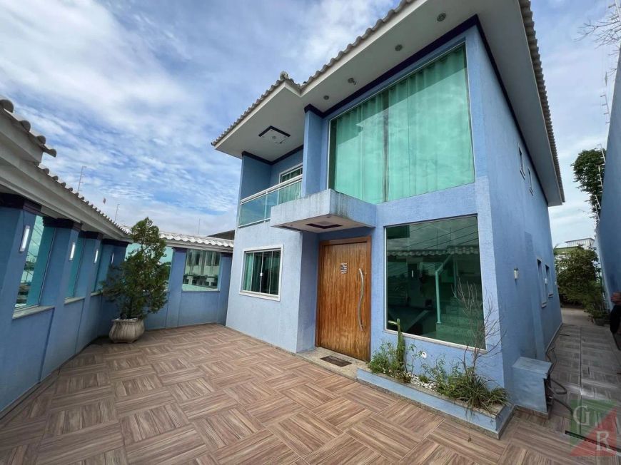 Casa para Venda em Duque de Caxias, Vila Meriti, 3 dormitórios, 3 suítes, 3 banheiros, 2 vagas