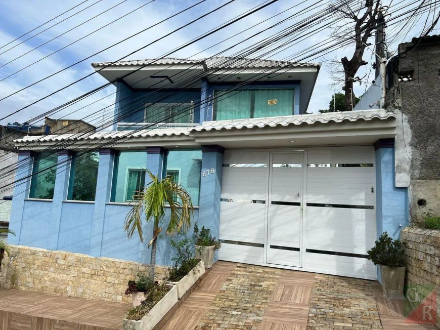 Casa para Venda em Duque de Caxias, Vila Meriti, 3 dormitórios, 3 suítes, 3 banheiros, 2 vagas
