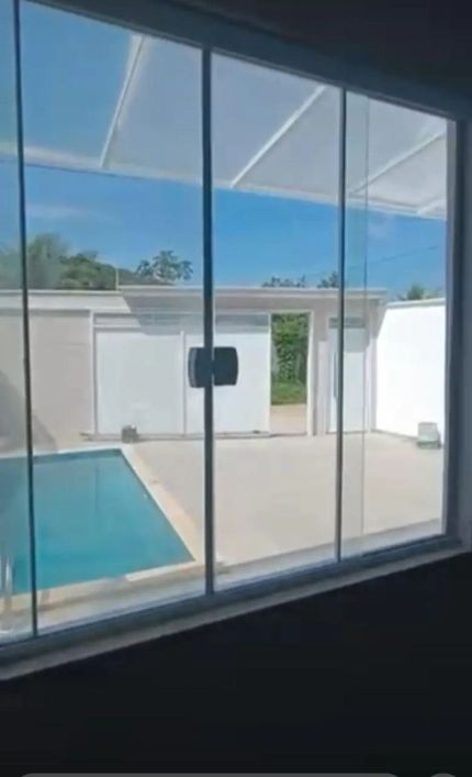Casa à venda na Rua Vinte e Cinco de Agosto, Vila Santa Alice, Duque de Caxias - RJ