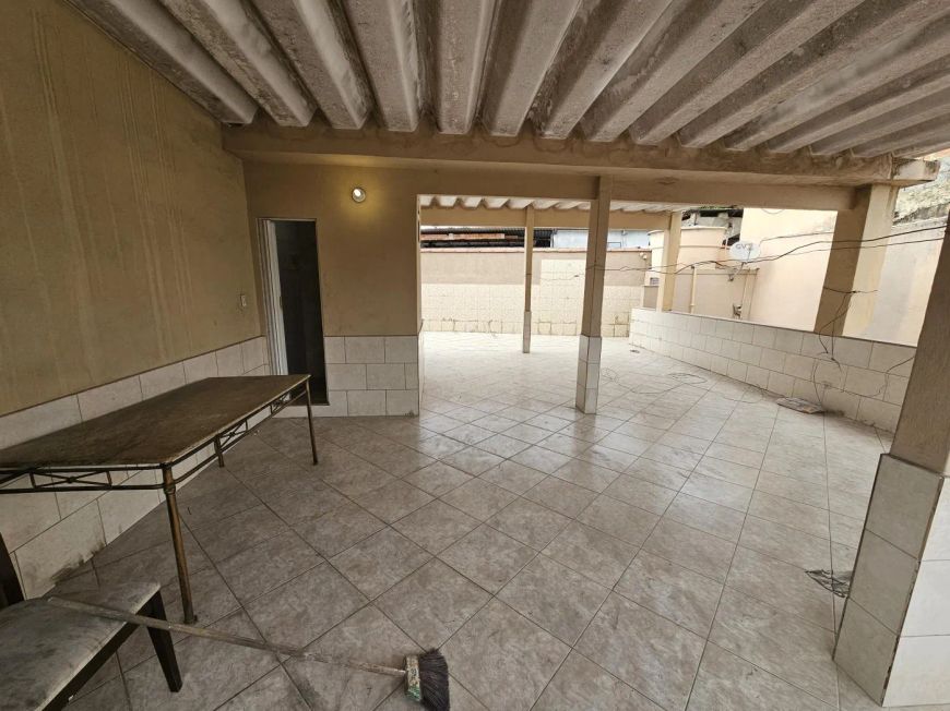 Casa para Venda em Duque de Caxias, Parque Paulicéia, 4 dormitórios, 2 suítes, 4 banheiros, 2 vagas