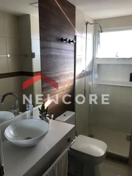 Apartamento em Rua Ana Neri - Jardim Vinte e Cinco de Agosto - Duque de Caxias/RJ