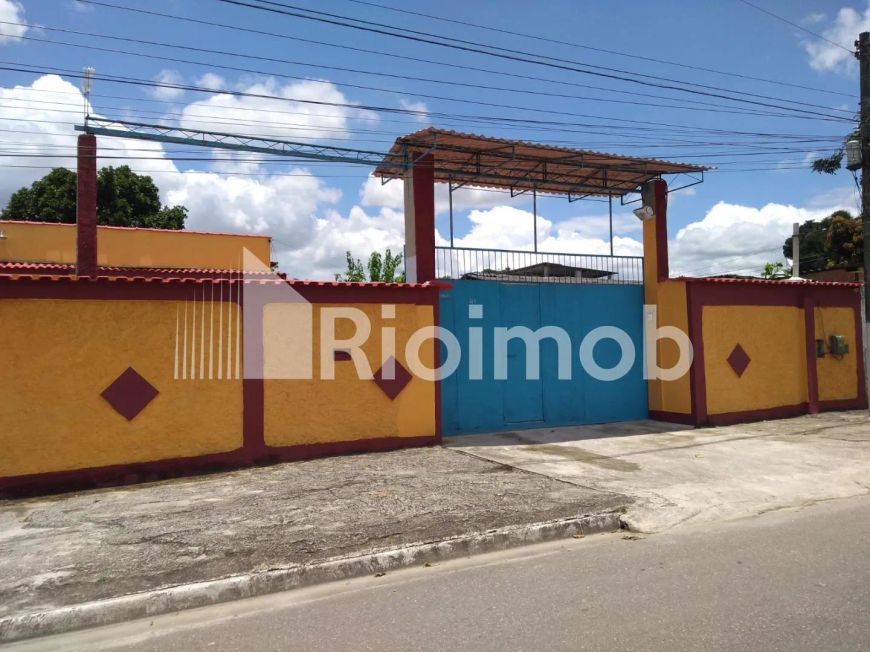 Imbariê | Casa 4 quartos, sendo 1 suite